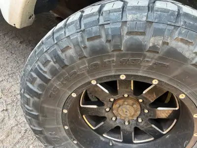 Uppgraded to 37s where on my 4th gen cummins