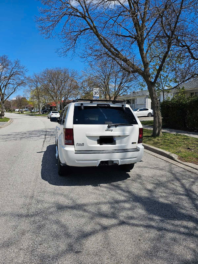 2007 Grand Cherokee Laredo 4.7L v8 in Cars & Trucks in Mississauga / Peel Region - Image 2