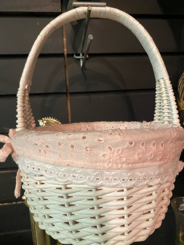 Lot of baskets in Home Décor & Accents in Thunder Bay - Image 2