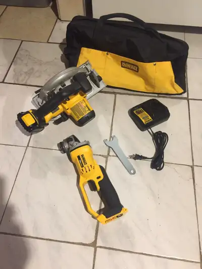 Comme vous voyiez que c’est outils sont comme neuf de marque et qualité modèle de Dewalt,fiable et d...