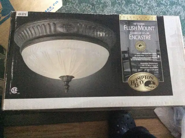 Ceiling light in Indoor Lighting & Fans in St. Catharines - Image 2