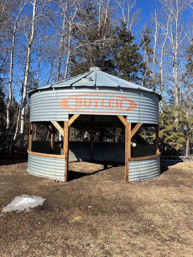 Gazebo Grain Bins in Outdoor Décor in Edmonton