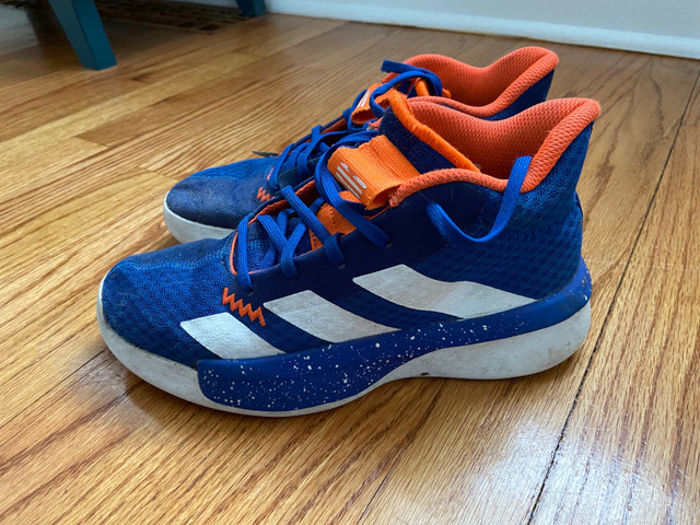 Adidas kids basketball shoes, size 5 in Basketball in Ottawa
