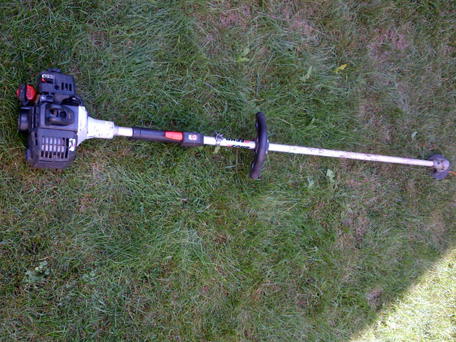 Echo SRM 260S  grass trimmer/weed wacker in Lawnmowers & Leaf Blowers in Kitchener / Waterloo - Image 2