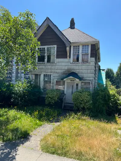 Rare investment opportunity, the Cooksley House, built in the early 1890’s as a purpose built rental...