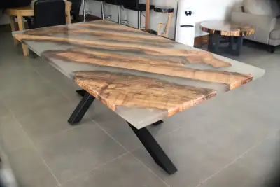 Table en époxy, View more