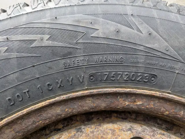 Pneus hiver Toyo Observe GSI-6 LS 2015/70 R16 in Tires & Rims in Trois-Rivières - Image 6