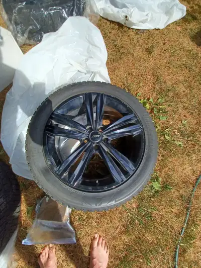 Five rims, one dinged, one brand new in box. A little dusty. Should fit VW, Audi, Mercedes etc.