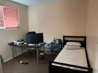 Room for rent, walking distance to Western campus(cheap rent)
