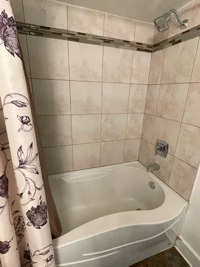 Furnished one-bedroom condo in City Park - includes utilities in Long Term Rentals in Saskatoon - Image 5