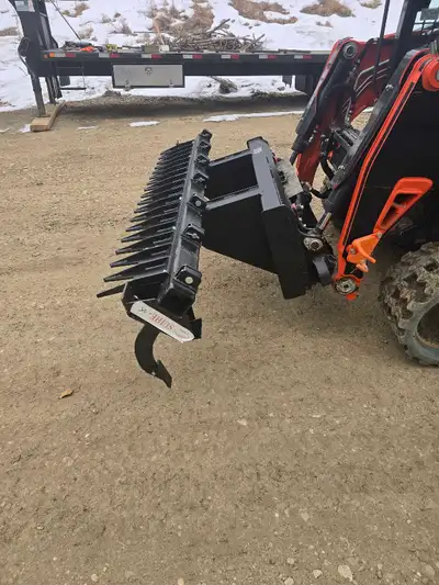 Brand new never used 82" skidsteer ripper Adjustable ripper shanks and replaceable teeth Great for d...