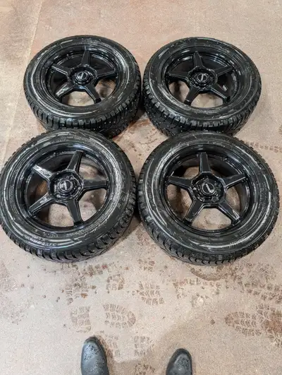 Only used one short season, 225/60R17 Toyo studded tires on alloy wheels the bolt pattern is 5x114.3...