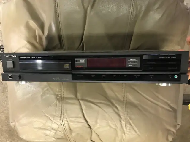 technics sl-p220 CD player in Stereo Systems & Home Theatre in Oakville / Halton Region - Image 7