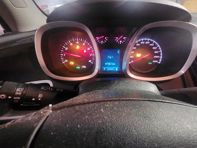 Chevrolet Equinox — photo 4