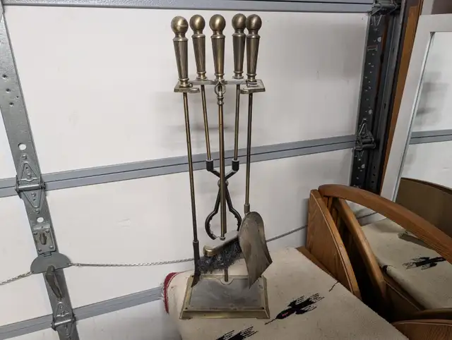 Metal Fireplace Tool Set in Fireplace & Firewood in Oakville / Halton Region - Image 2