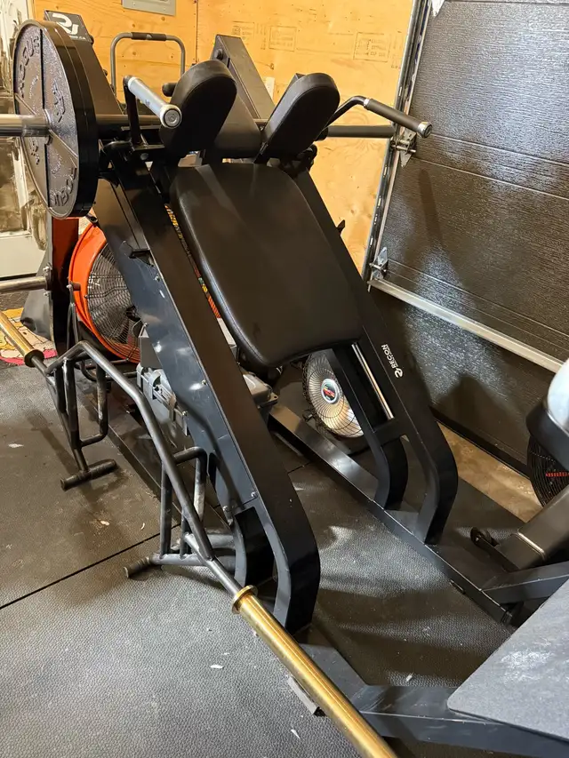 hack squat machine  in Exercise Equipment in Moncton - Image 3