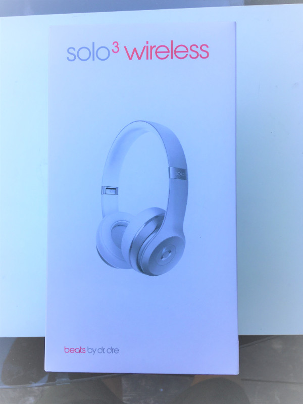 This is just an Empty Box for beats solo3 wireless.  Best Offer! in Headphones in City of Toronto - Image 4