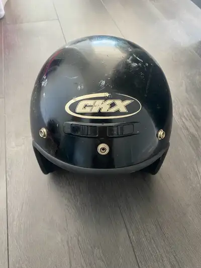 Used with scratches. Size medium.