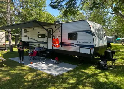 One-owner 295BH bunkhouse, used only 8 times since purchase in 2022. Never smoked in. Stored on priv...