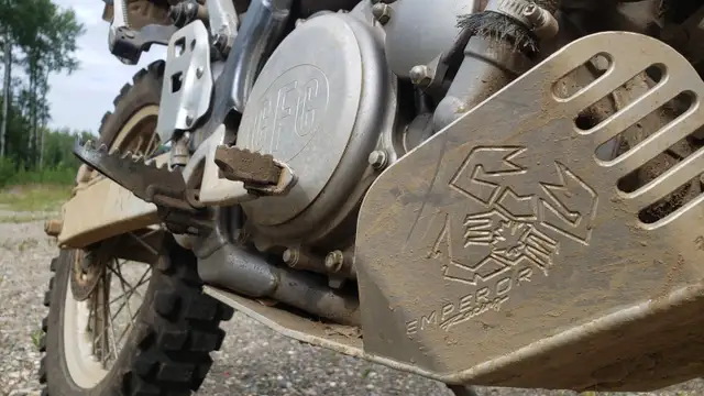 Suzuki DR400 2008 in Street, Cruisers & Choppers in Dawson Creek - Image 3