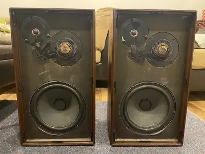 acoustic research AR5 speakers like new in boxes , View more