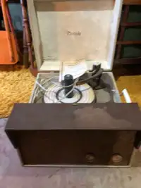 Vintage PHONOLA Record Player