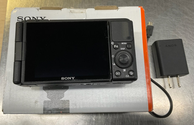 Sony Digital Camera ZV-1 in Cameras & Camcorders in North Bay - Image 2