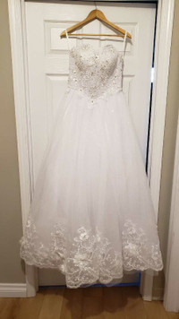 Wedding Gown Strapless Size Sm NEW