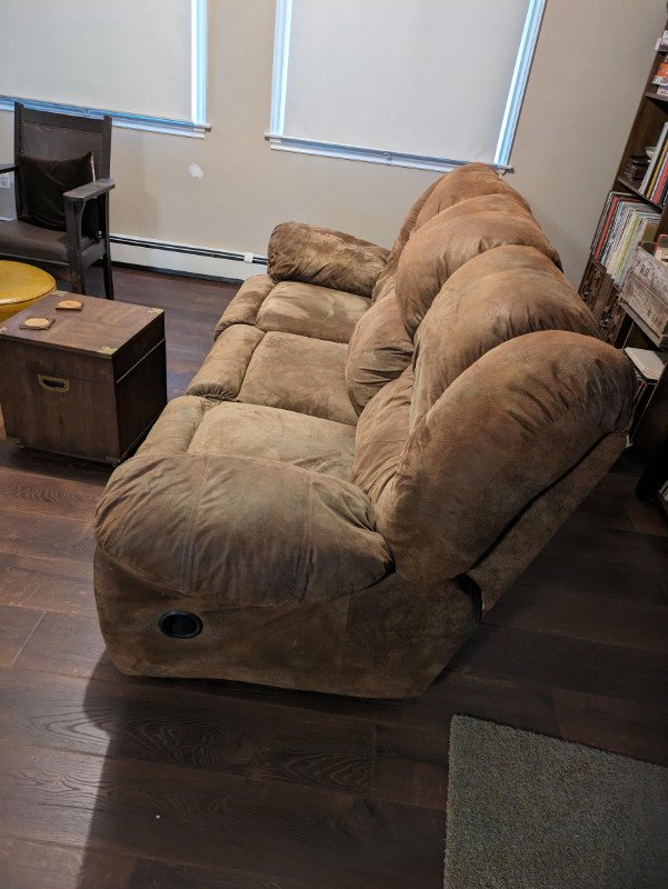 Reclining Sofa in Couches & Futons in Dartmouth - Image 2
