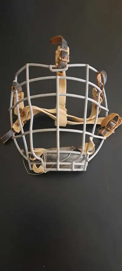 MASQUE DE BASEBALL  ANTIQUE VINTAGE , View more