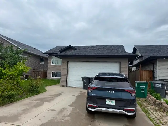 667 hargeaves lane House and Basement for Rent