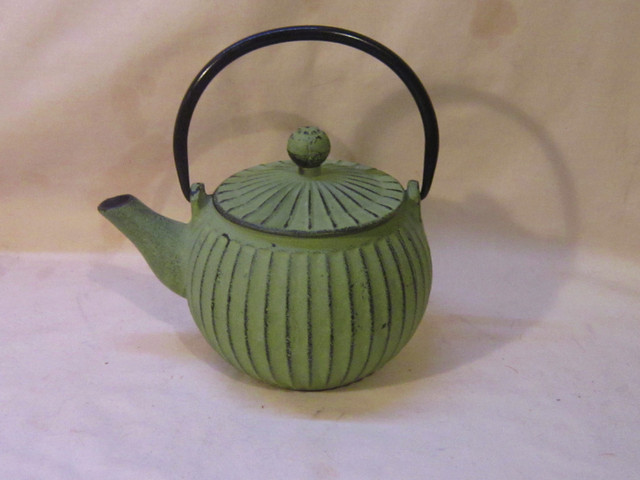 Cast Iron ~ Teapot #45 in Kitchen & Dining Wares in Winnipeg