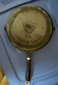 GSW #9 Made in Canada Cast Iron Skillet Circa Late 1940s to 1950