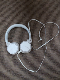 Sony Over Ear Headphones 