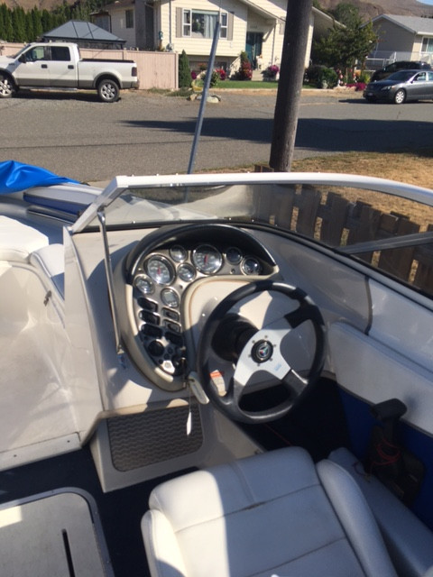 Boat for sale in Powerboats & Motorboats in Kamloops - Image 2