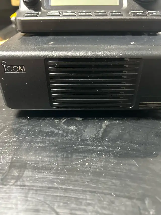 Icom 7100 D star Ham Radio in General Electronics in Sudbury - Image 4