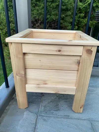Cedar Garden Planter Box, View more