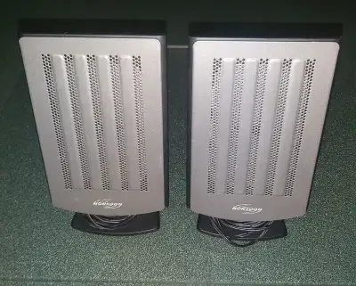 Vintage Monsoon Electrostatic computer speakers. Untested. As us. Email