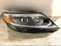 2015 Kia Sorento right passenger side LED headlight