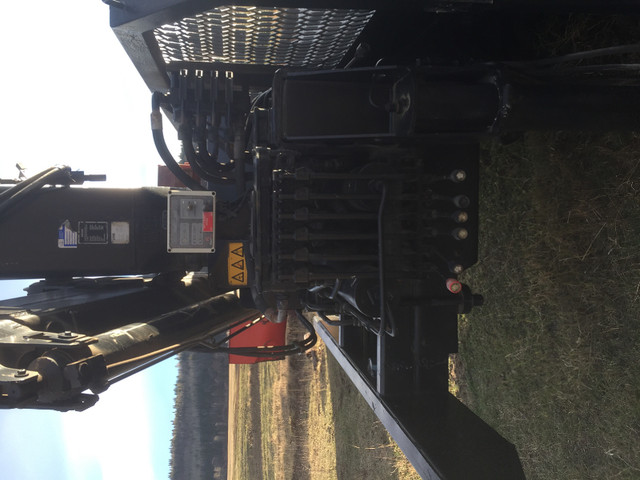 Mack Crane Truck in Great Shape in Heavy Trucks in Vanderhoof - Image 3