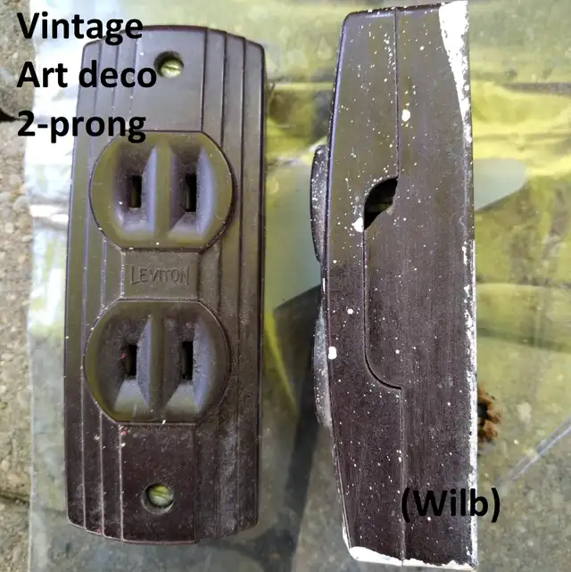 Vintage Art Deco Surface Receptacle - Leviton, Brown, 2-Prong in Arts & Collectibles in Markham / York Region - Image 2