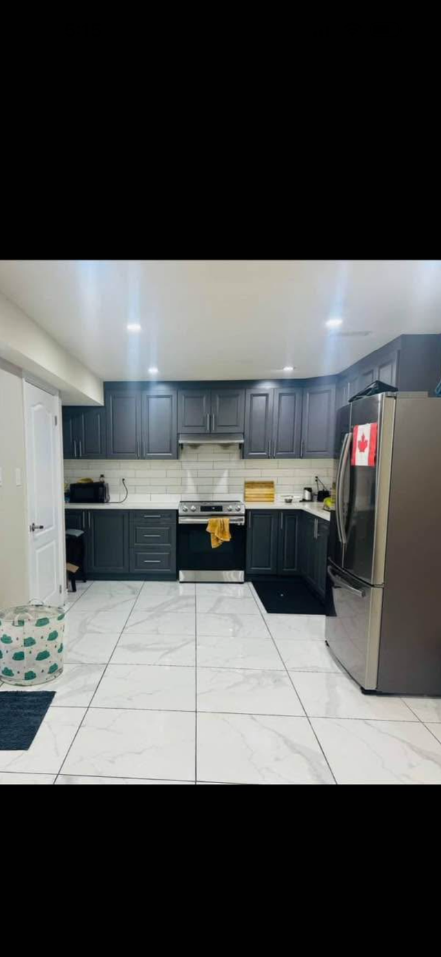 Room in sharing for Rent - Girls Only accommodation in Room Rentals & Roommates in Mississauga / Peel Region - Image 4