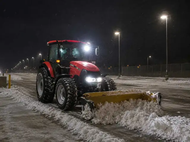Gilbur Core Equipment Snow Removal Services in Snow Removal & Property Maintenance in St. Catharines - Image 4