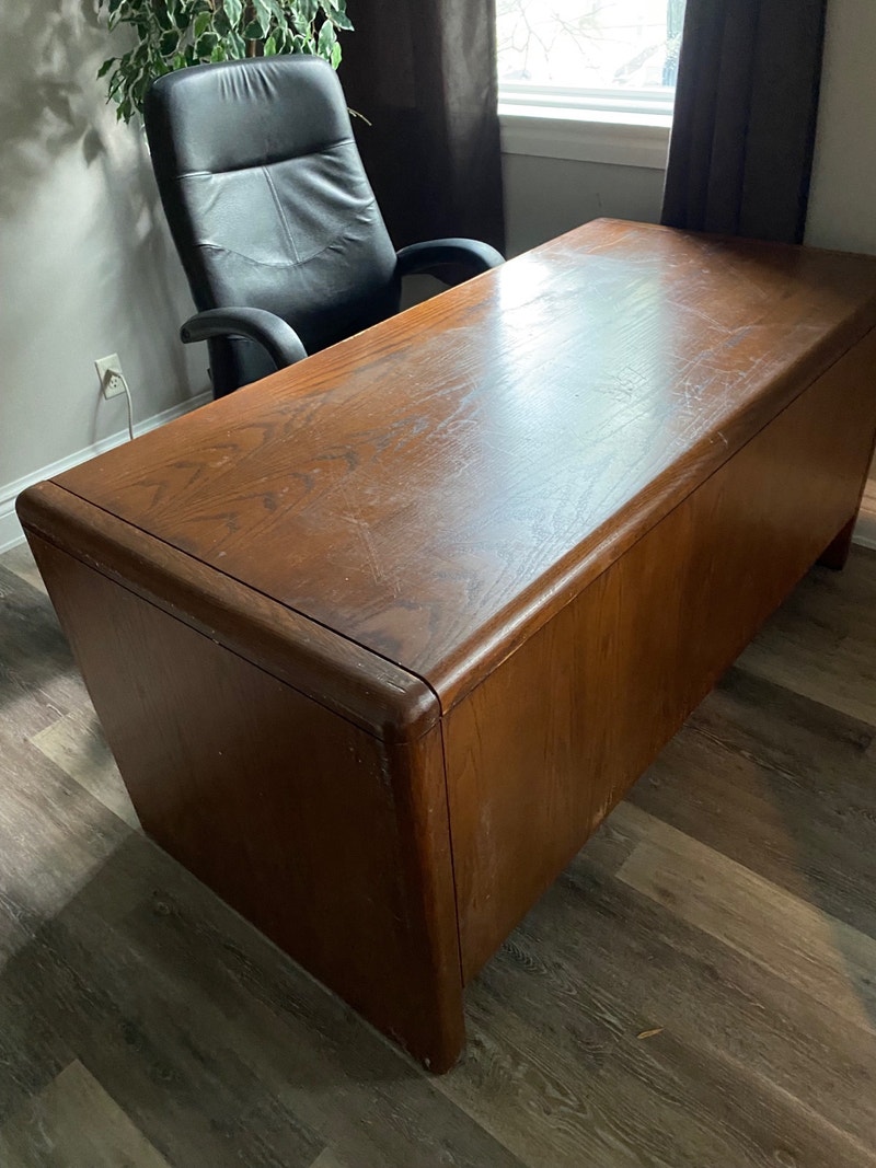 Free desk Free Stuff City of Toronto Kijiji