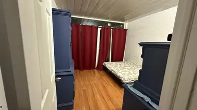 room for rent near Dundas and Mavis close to UTM