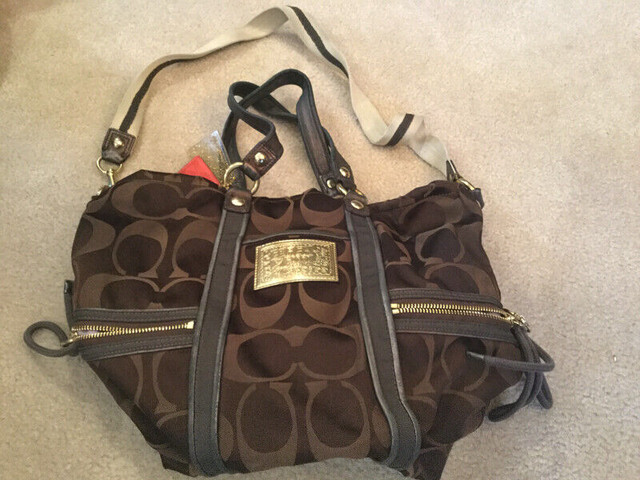 Coach purse in Women's - Bags & Wallets in Cambridge