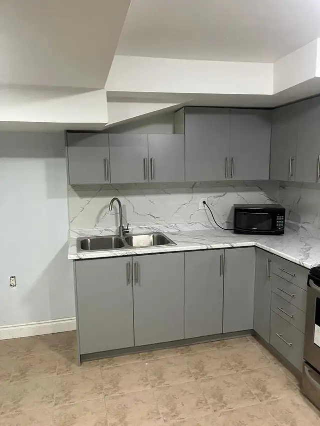 large 2 bedroom basement available from June 1st in Long Term Rentals in Mississauga / Peel Region - Image 4