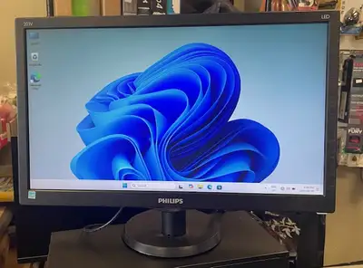 Philips 20'' (19.5'' viewable") monitor in excellent condition, View more