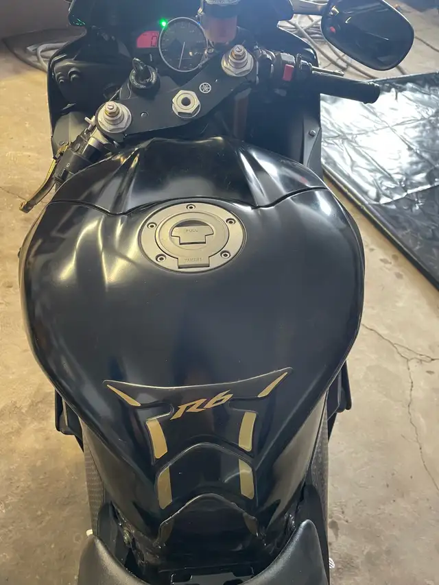 2007 Yamaha R6 in Sport Bikes in Red Deer - Image 11