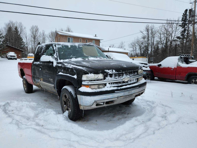 Chevy 2500 ext cab long box in running driving order in Cars & Trucks in Kenora
